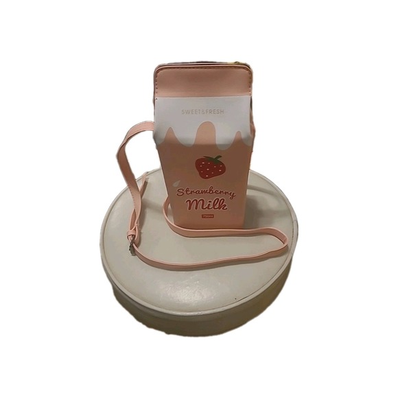 STRAWBERRY MILK CARTON CROSSBODY PURSE WITH SNAP CLOSURE - Picture 8 of 8